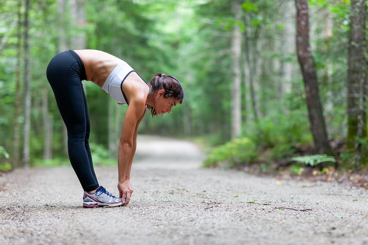 Better stretching. Спорт на природе. Разминка. Спортивные упражнения. Занятие спортом на природе.