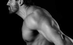 4 Exercises to Build Unbreakable Shoulders