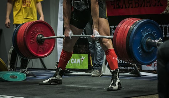 Straight bar online deadlift