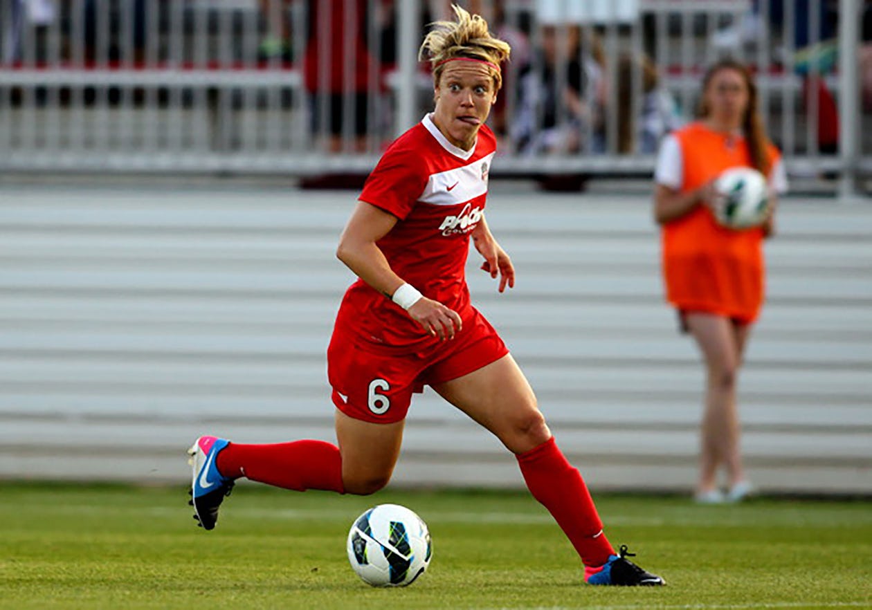 88 Life of a Soccer Pro w Lori Lindsey Total Human Optimization