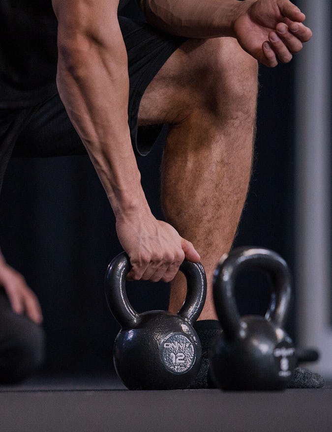 How to Get Into the Swing of Kettlebell Training - The New York Times